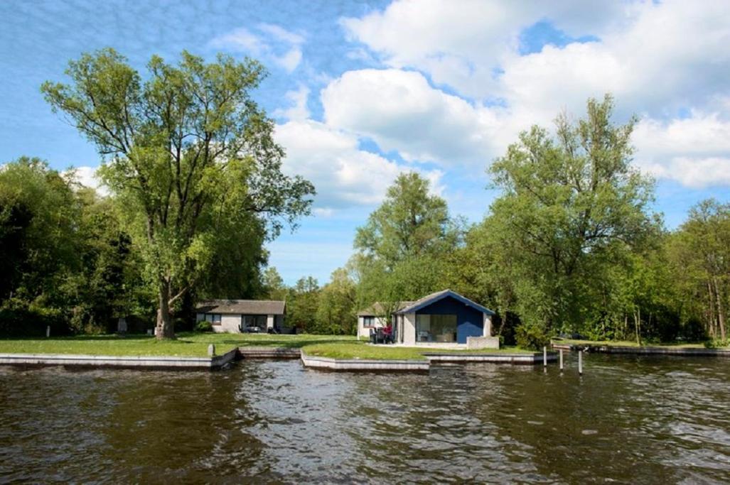 Hotel Bungalow Op Eiland Loosdrecht Exterior foto